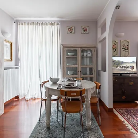 Casa Felicita - Chinatown Garibaldi Fs - By Host4u Appartamento *