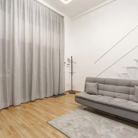 Appartamento Meraviglioso Loft A Milano: *