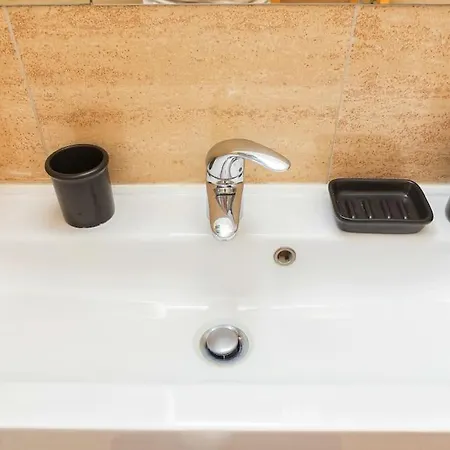 Sunny & Updated Flat With Panoramic View 50m From M4 Stop شقة ميلان