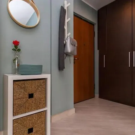 Charmy & Cozy Panoramic Flat 50m From M4 Stop *