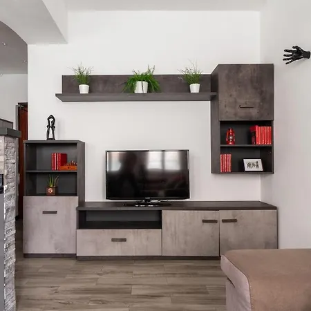 Nuovo Vicino Fondazione Prada Mediolan