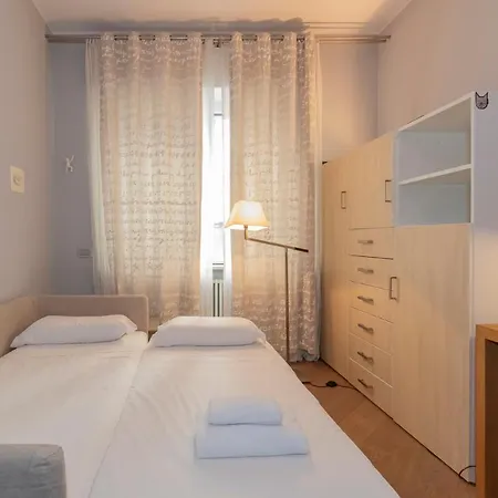 Ihost Luxury Center - Bellini 4 Hotel *