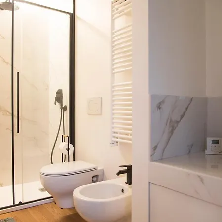 Youhosty - Lambro12 Milano
