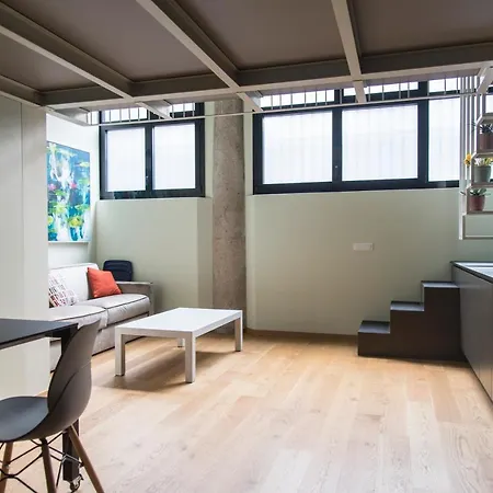 Youhosty - Lambro12 Apartman *