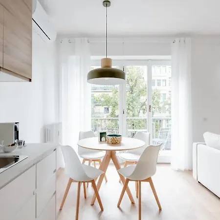 דירה Luxury 2 Bedroom Apartament, Close To San Siro, Fiera And 10 Min Metro To Duomo מילאנו