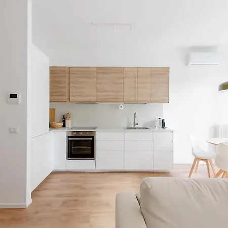 Luxury 2 Bedroom Apartament, Close To San Siro, Fiera&10 Min Metro To Duomo Apartamento Milán