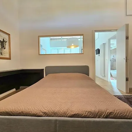 Grazioso Bilocale Ristrutturato Vicino Stazione/metro Apartment *