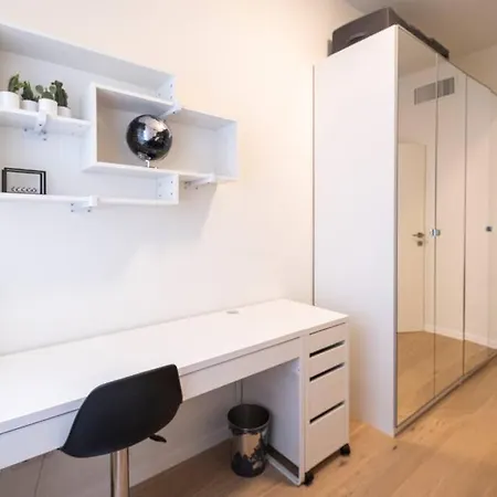 Apartamento Due Stanze Private A Milán