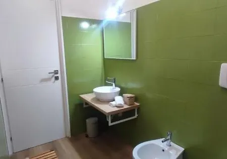 2 Bedroom Gem Near Milano Centrale Fast Wi Fi Kademy House