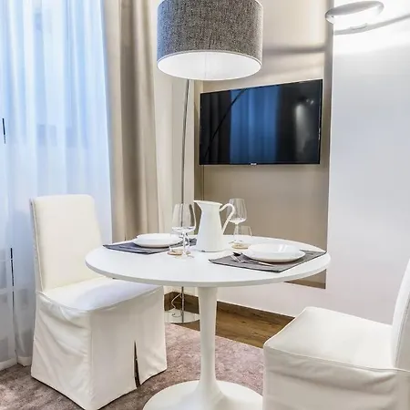 Cozy And Classy Nest Apartment Milan