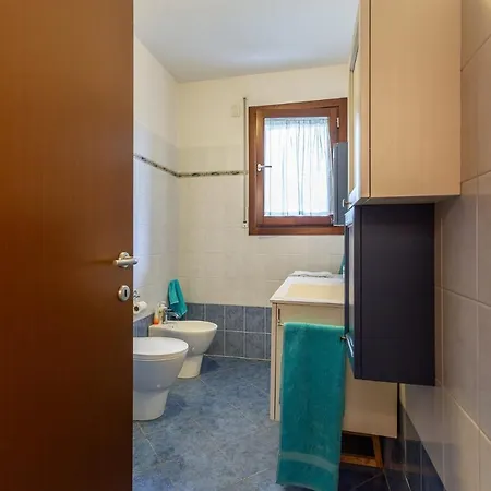 Accogliente Con Terrazzo E Vista Apartament