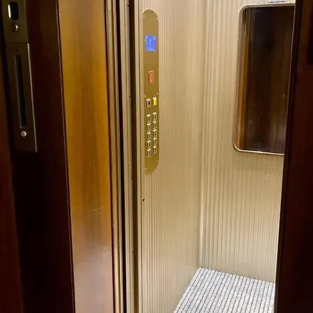 Luxury 1 Bedroom Apartment, Close To San Siro, Fiera And 10 Min Metro To Duomo Апартаменты Милан