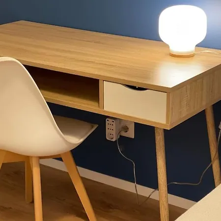 Апартаменты Luxury 1 Bedroom Apartment, Close To San Siro, Fiera And 10 Min Metro To Duomo *