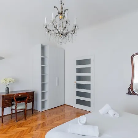 Joivy Wonderful 2bed Flat In Perfect Centre Milaan