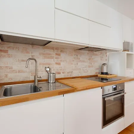 Guesthost - Buonarroti Bright Lägenhet