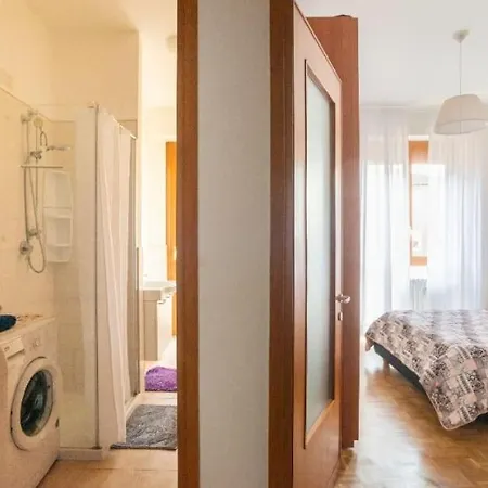 Stanza Doppia Con Bagno Privato Vicino Al Centro Ubytování v soukromí Milán