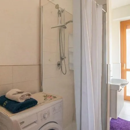 Stanza Doppia Con Bagno Privato Vicino Al Centro Ubytování v soukromí *