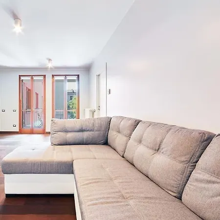 Large Navigli Apartment *