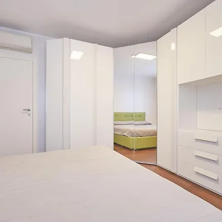 Large Navigli Apartamento *