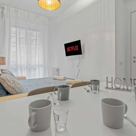 Tul18 - New With Modern Design - Daire Milano