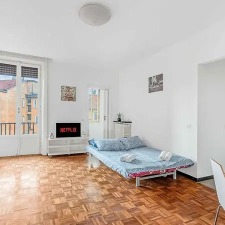 Mi8 -10 Minutes From The Duomo- Large Mediolan