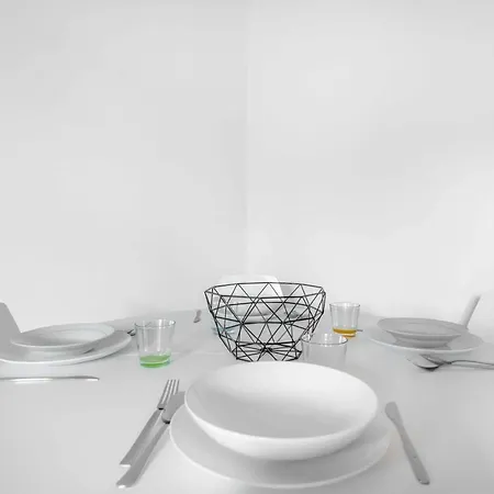 Apartament Mi8 -10 Minutes From The Duomo- Large *