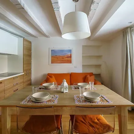 Brera-moscova Duomo 15 Minuti A Piedi Apartament *