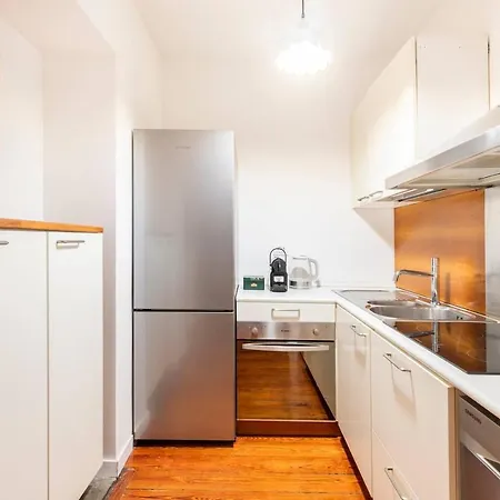 Bocconi 2 In Stile Corte Milanese Apartment