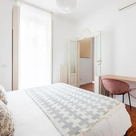 アパート Bocconi 2 In Stile Corte Milanese ミラノ