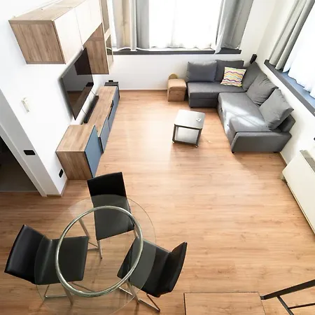Hbhall Prada Loft 40 * Милан