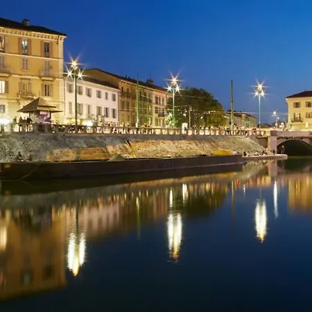 아파트 Daniela's Spazioso Ai Navigli