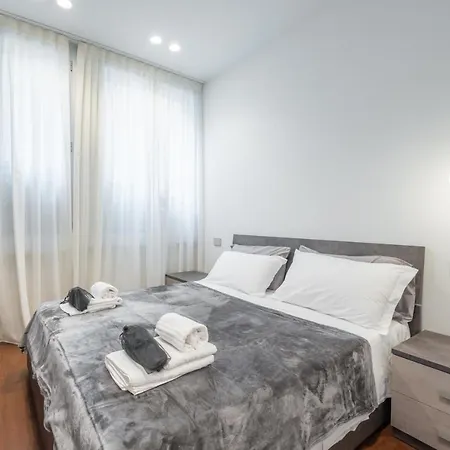 Appartement We - Broletto Boutique *