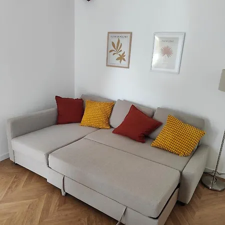 Elegante Bilocale A Con Balcone