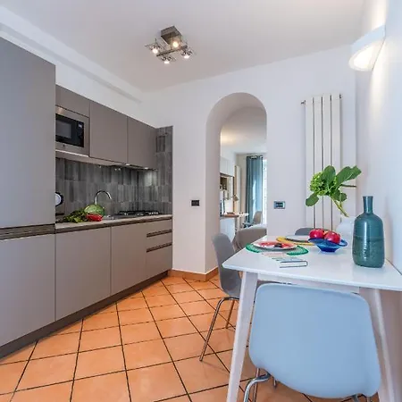 Design In Navigli Area! Apartment