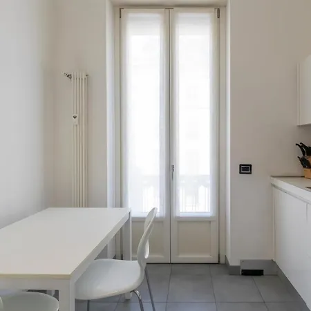 Elegante Trilocale Vicino A Piazzale Loreto 아파트 밀라노
