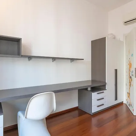 Elegante Trilocale Vicino A Piazzale Loreto 아파트 밀라노