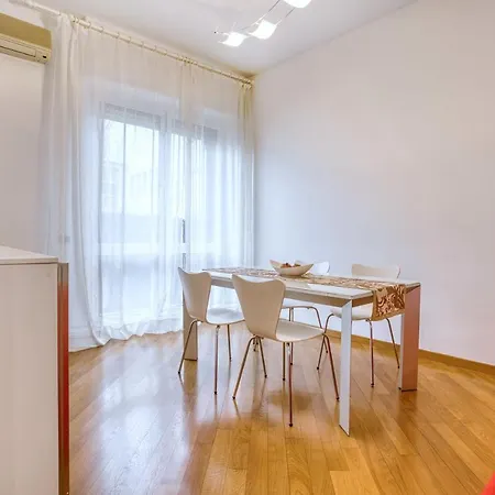 아파트 Hostmate - - Via De Vincenti - San Siro 밀라노