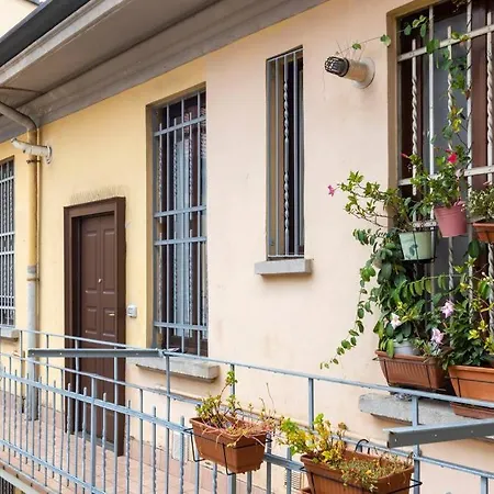 Apartment The Italian Design - 10 Minutes To Duomo Milan