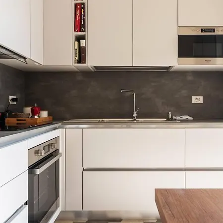 Elegante Bilocale San Calocero Milano