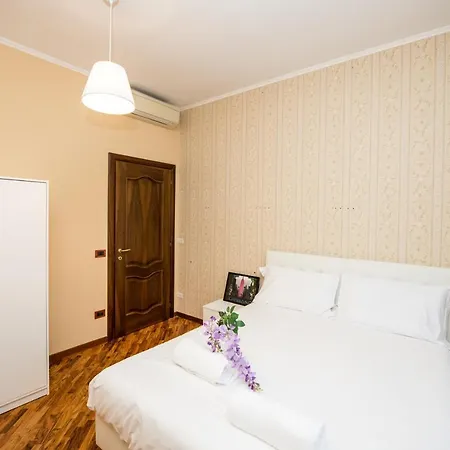 Apartment Shortmi Montello Milan