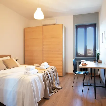 Apartment I Host - Sant'agostino 7 Milan