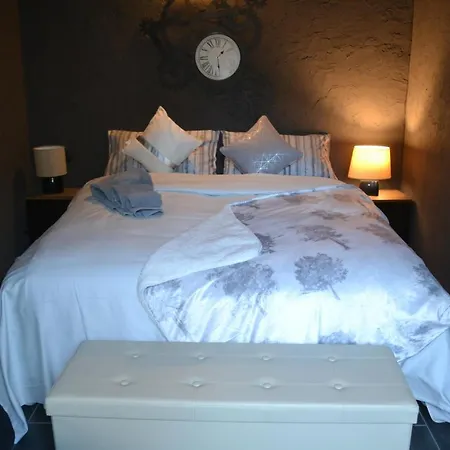 Apartment Style *