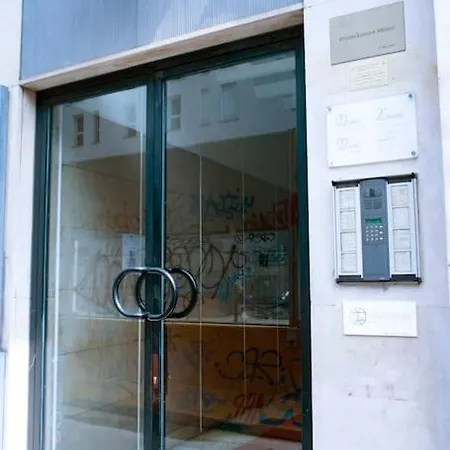 Cool House In Center 公寓 *