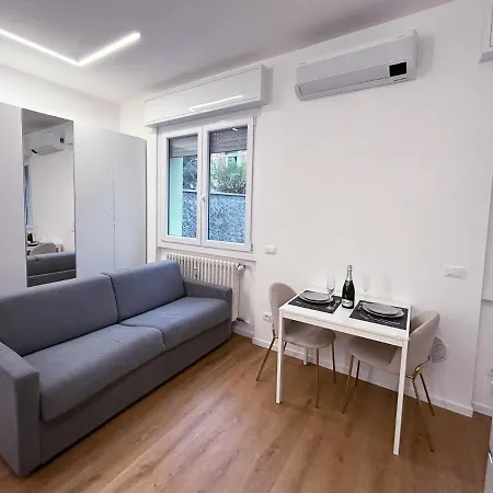 Duomo 15 Minuti - Led House דירה
