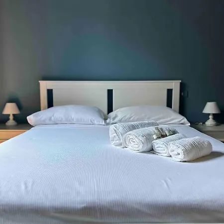 Lägenhet Xenia - Charming Garden In Porta Venezia *