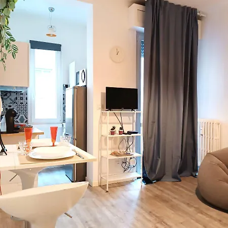 A Casa Di Rosa In Citta Studi Daire Milano