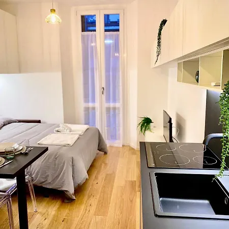 Casa Blanca Porta Venezia Apartment Milan