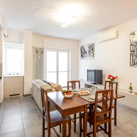 Washington, 83 - Luminoso E * Милан