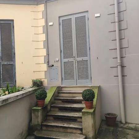 Apartamento Monolocale Intimo Con Terrazzino