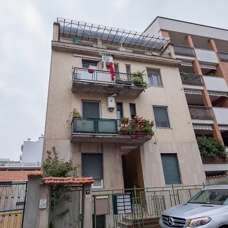 Apartment Ihost Flat - Sestini 11 Milan